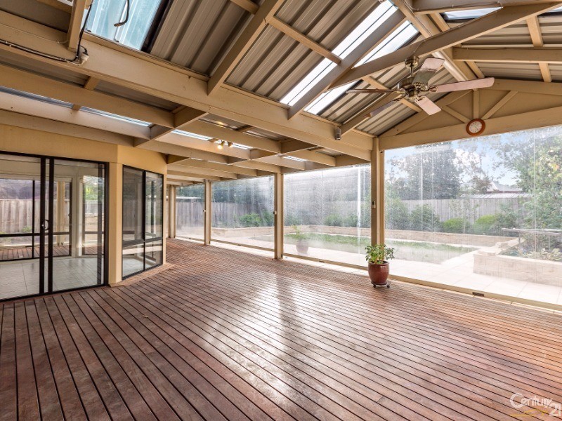 70 Tournament Drive, Sanctuary Lakes VIC 3030