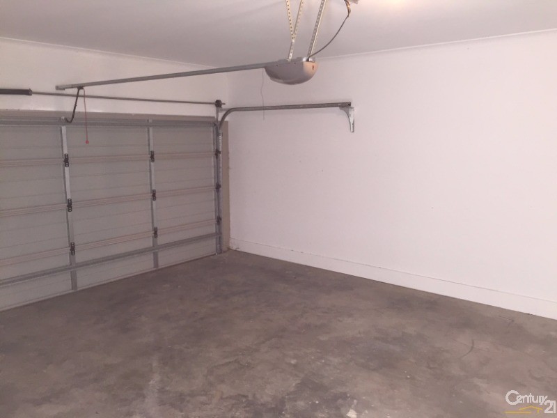 5 Beachside Crescent, Point Cook VIC 3030