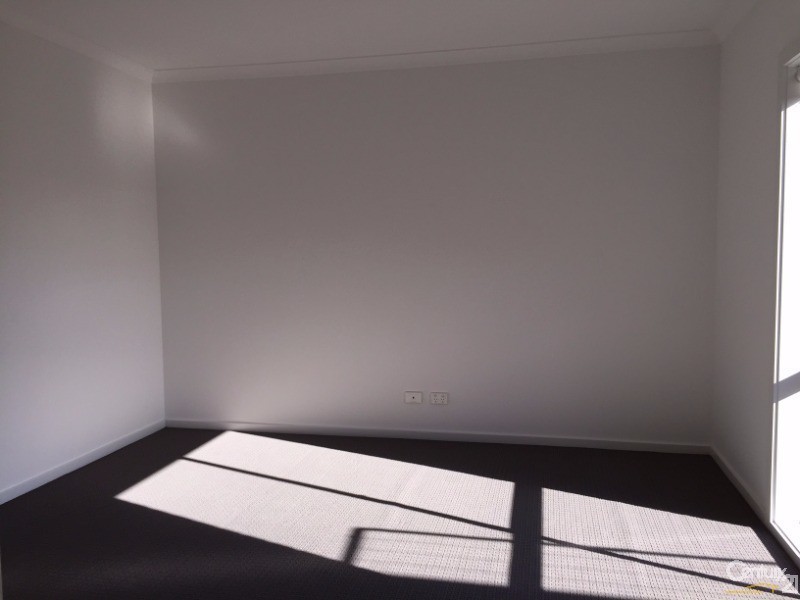 5 Beachside Crescent, Point Cook VIC 3030