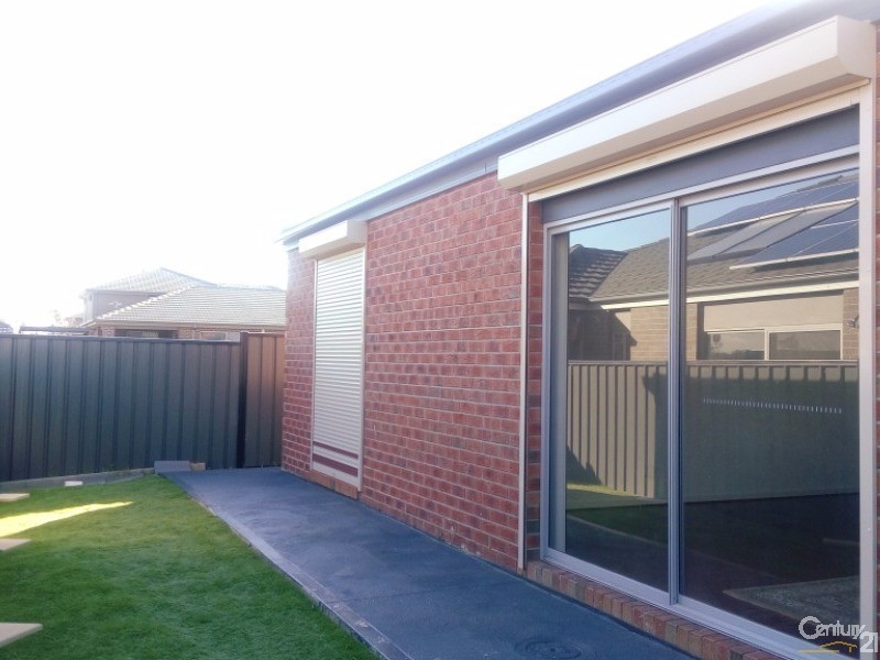 32 Everholme Drive, Truganina VIC 3029