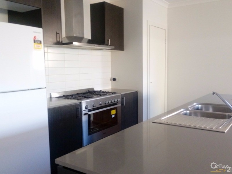 32 Everholme Drive, Truganina VIC 3029