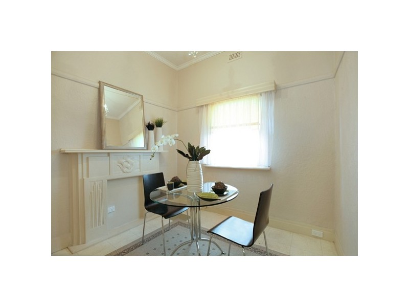 77 Kangaroo Road, Hughesdale VIC 3166