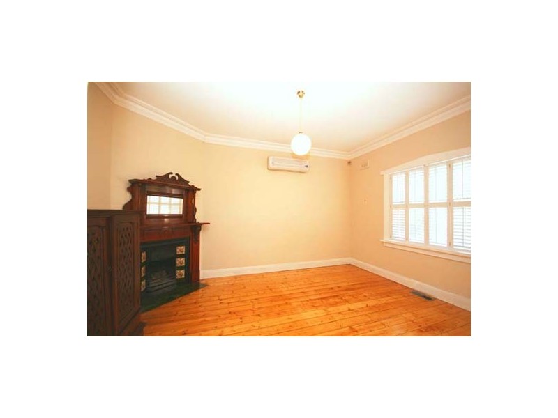 8 Kirkham Road, Murrumbeena VIC 3163