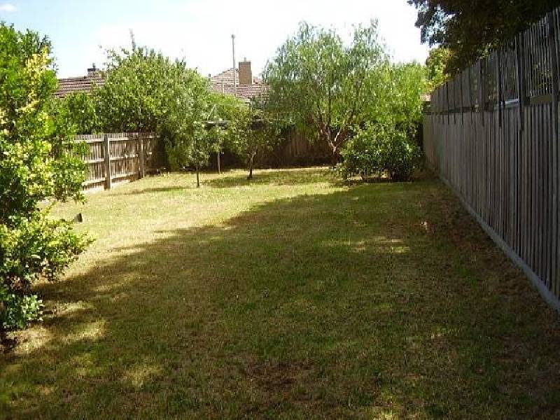 1439 DANDENONG ROAD, Malvern East VIC 3145