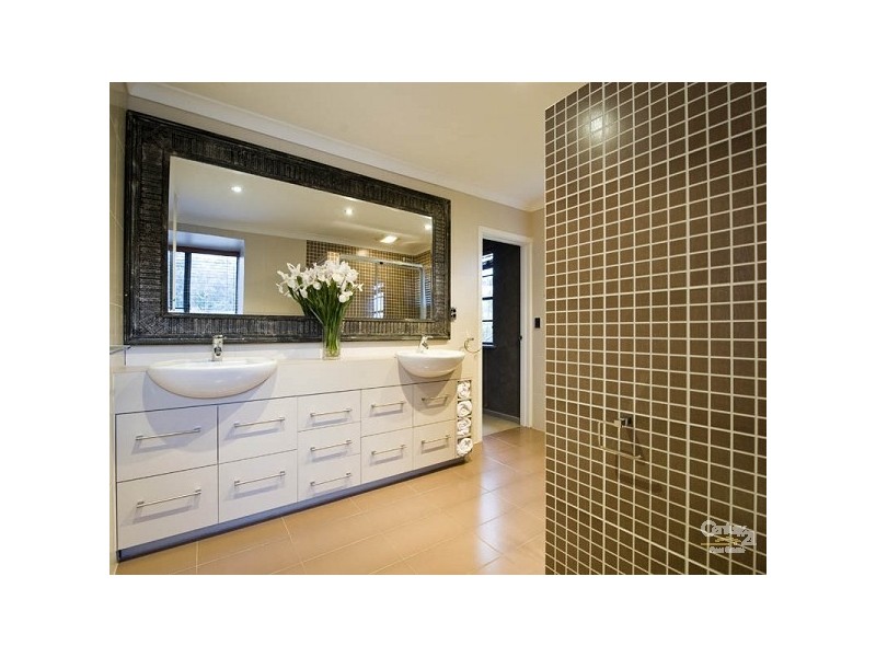 Gooseberry Hill WA 6076