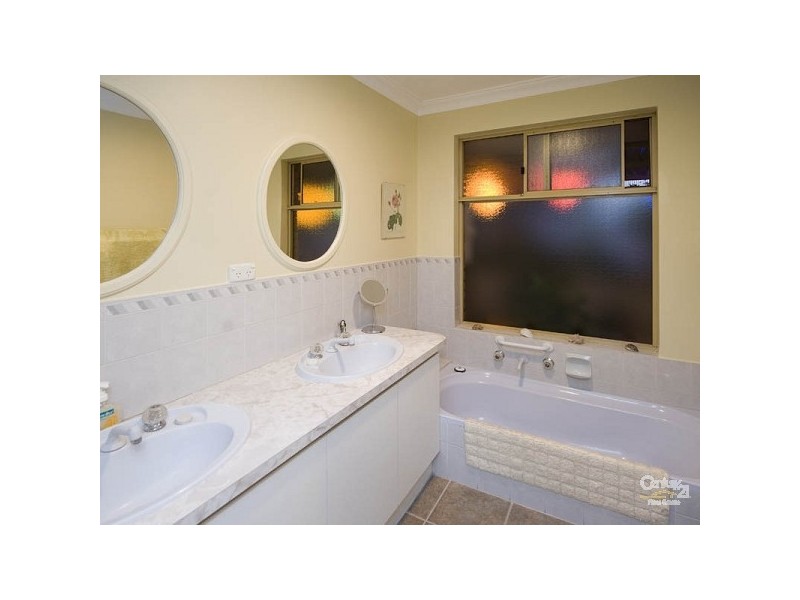 28 Ward Ave, Greenmount WA 6056