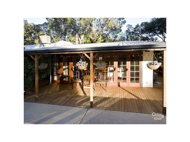 350 Lesmurdie Road, Lesmurdie WA 6076
