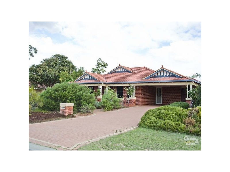 14 Sapphire Way, Maida Vale WA 6057