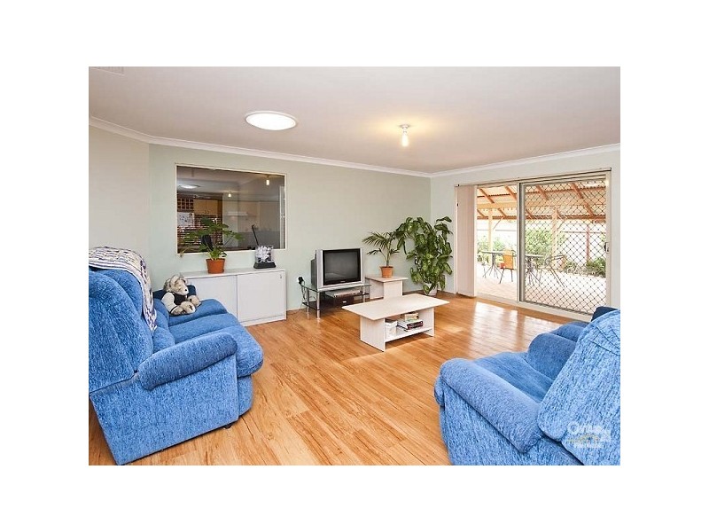 14 Sapphire Way, Maida Vale WA 6057