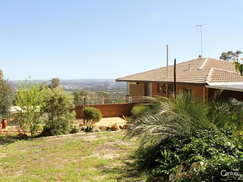 59 Basildon, Lesmurdie WA 6076