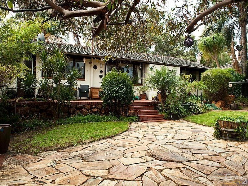 15 Curtis, Lesmurdie WA 6076