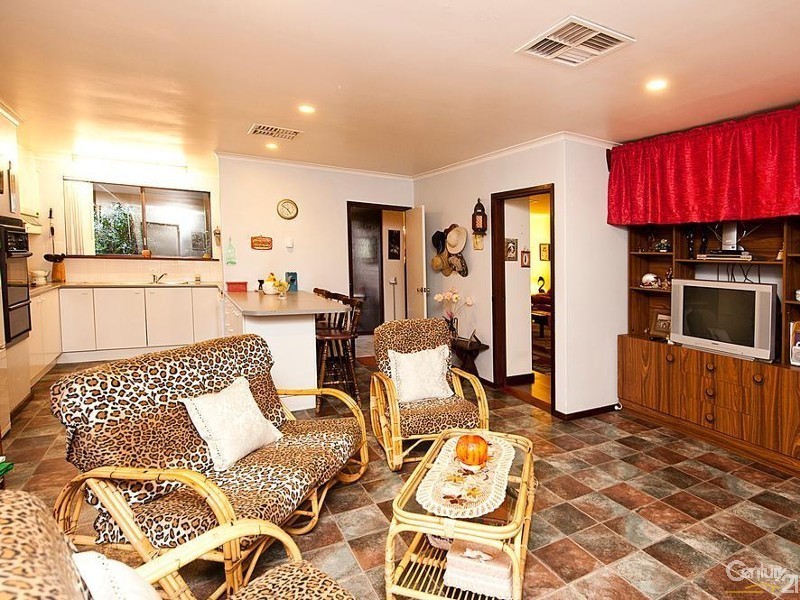 30 Curtis, Lesmurdie WA 6076