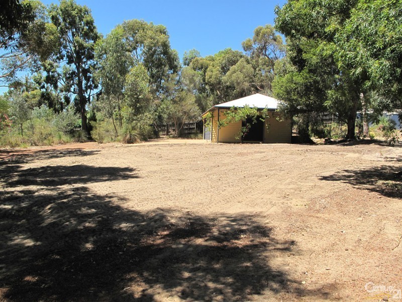 48 West Terrace, Kalamunda WA 6076