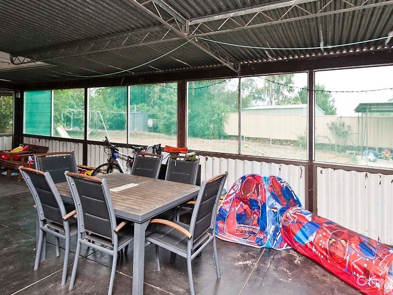 14 Mary Drive, Lesmurdie WA 6076