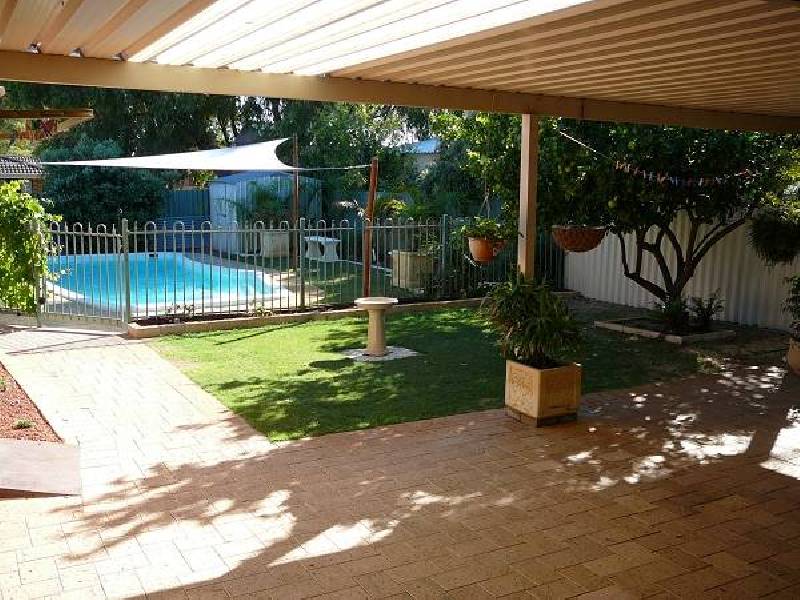 12 Maria Place, Dudley Park WA 6210