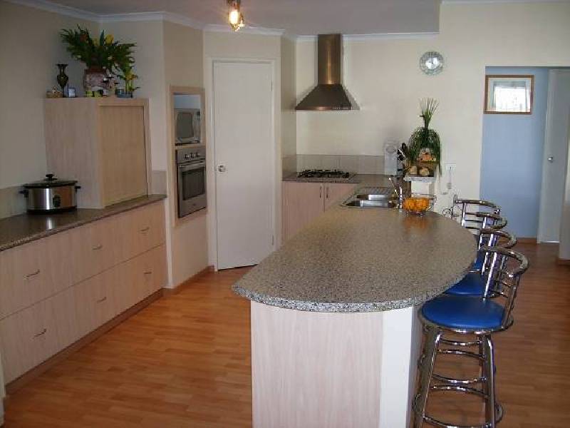 7 Ferndown Retreat, Meadow Springs WA 6210