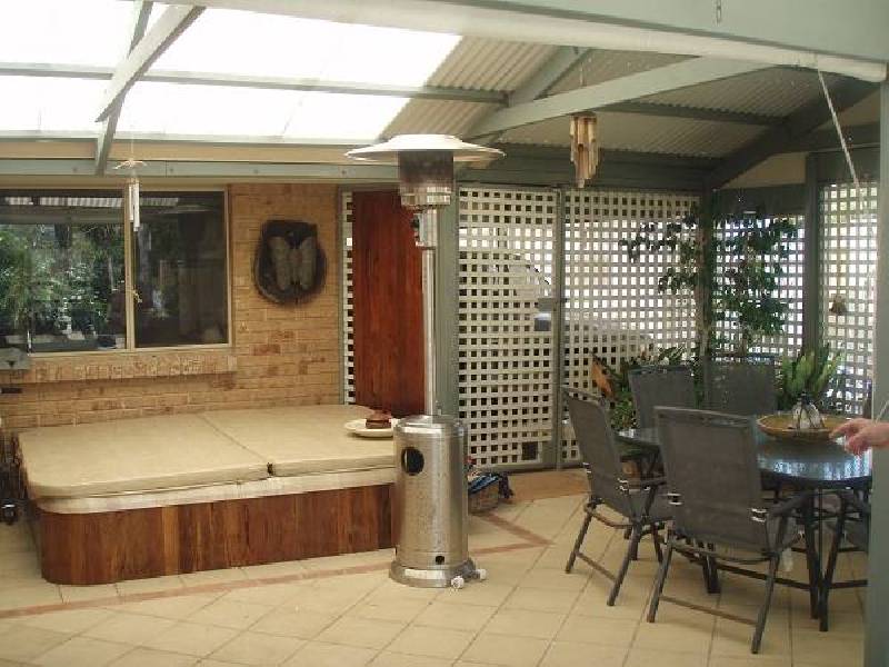 52 Janis Street, Halls Head WA 6210