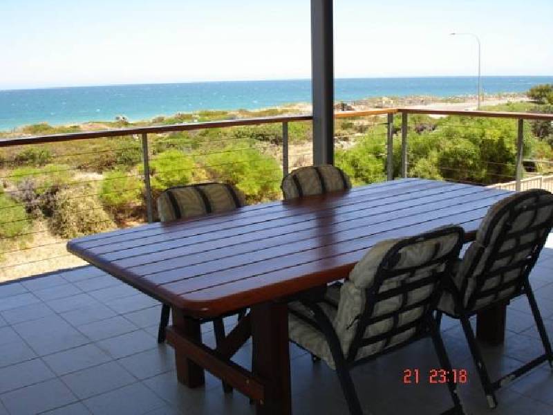 3B Bight Court, San Remo WA 6210