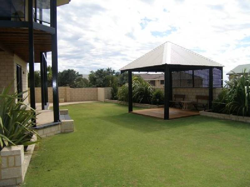 34 Mippi Road, Halls Head WA 6210