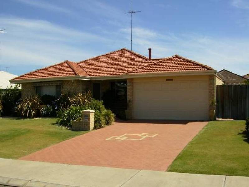 158 Peelwood Parade, Halls Head WA 6210