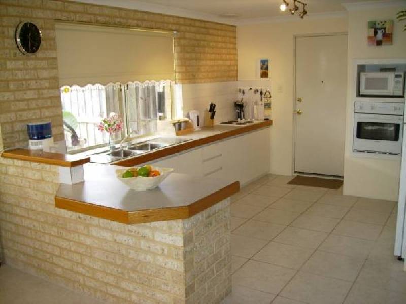 10 Jean Pierre Drive, Warnbro WA 6169