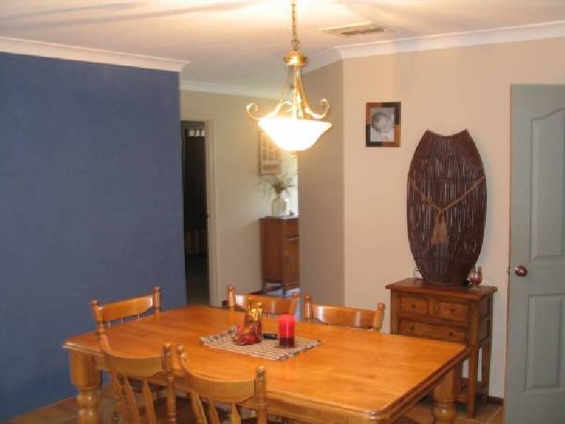 11 Tarata Close, Halls Head WA 6210