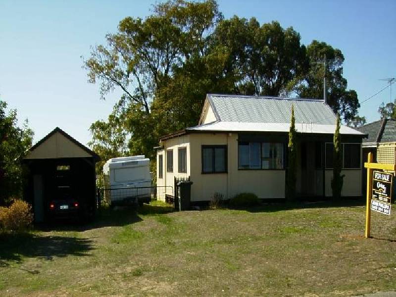 28 Lanyon Street, Mandurah WA 6210