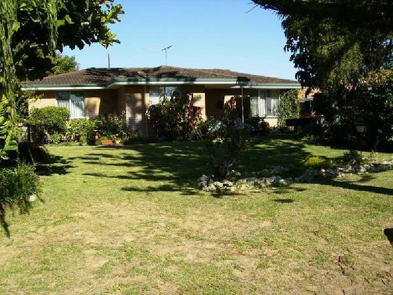 13 Maria Street, Dudley Park WA 6210