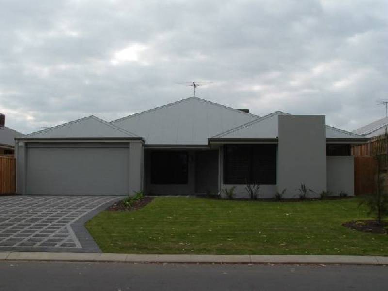 64 Buttercup Parkway, Halls Head WA 6210