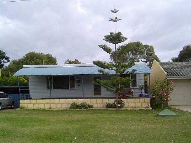 61 LEIGHTON ROAD, Halls Head WA 6210