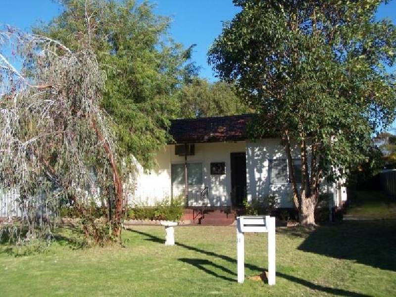 11 Roy Road, Coodanup WA 6210