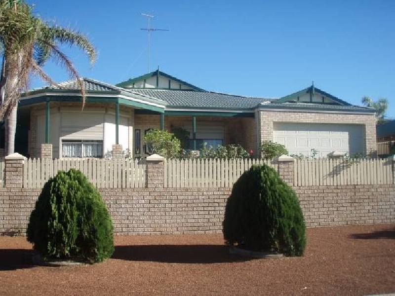 13 Boileau Place, San Remo WA 6210