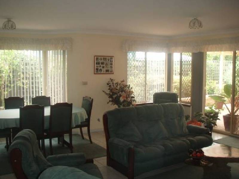 1 Sandalwood Parade, Halls Head WA 6210