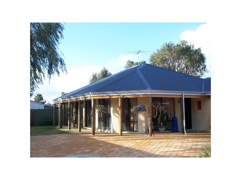 8B Roy Road, Coodanup WA 6210