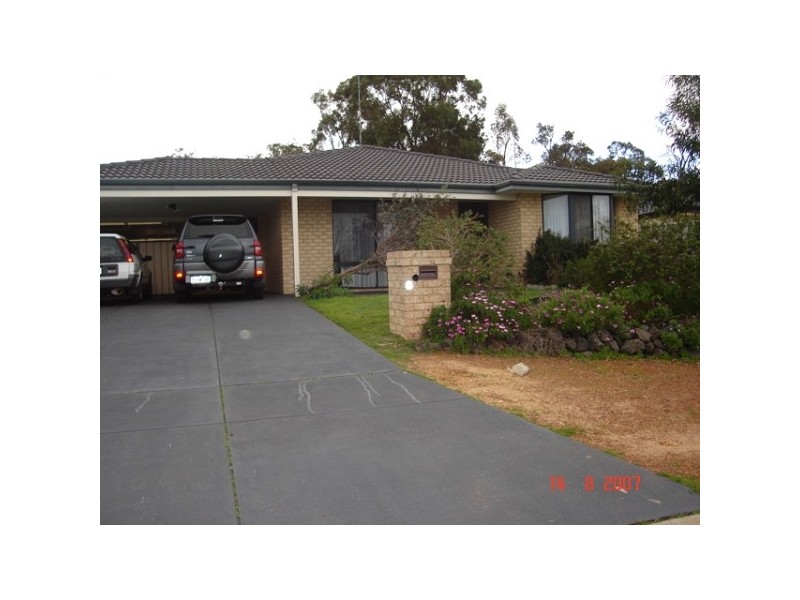 8 Lucidus Retreat, Greenfields WA 6210