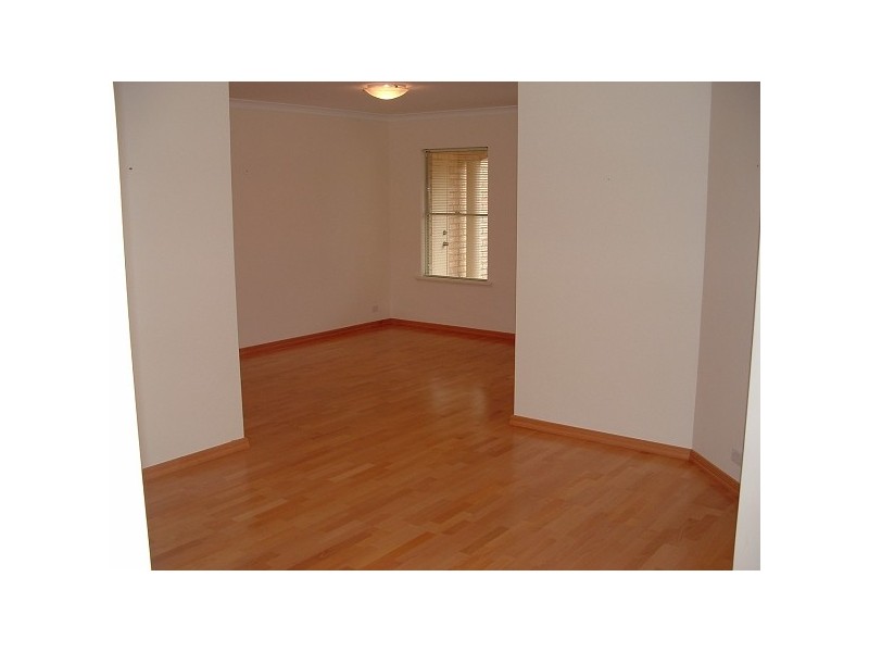 33 Willoughbridge Crescent, Erskine WA 6210