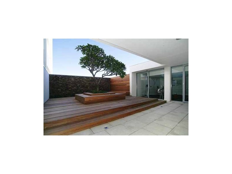 Unit 2 Waterline Apartments, Halls Head WA 6210