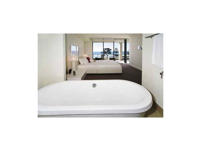 Unit 16 Waterline Apartments, Halls Head WA 6210