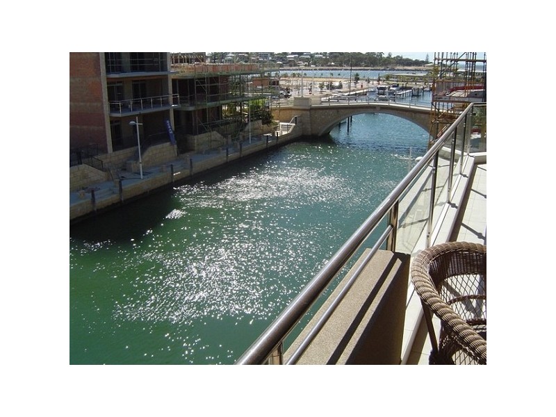 2/19 Florian Mews, Mandurah WA 6210