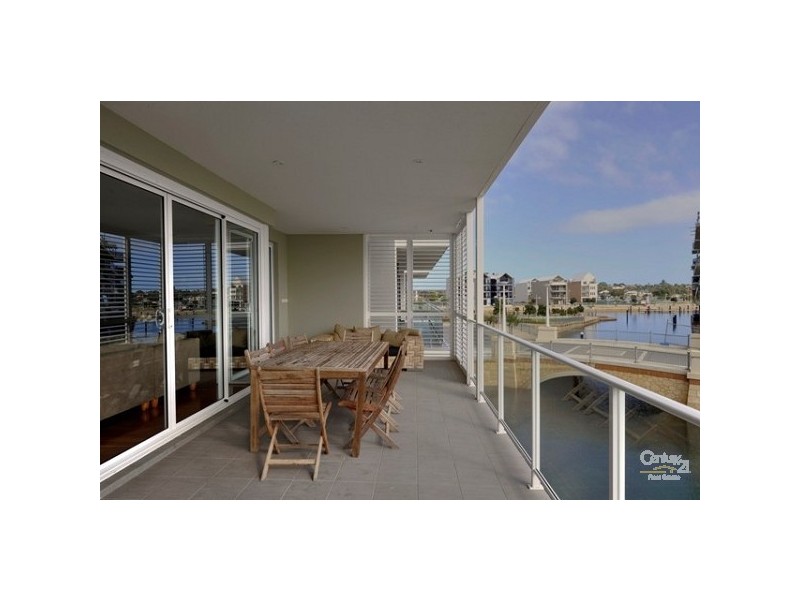 1/16 Cannaregio Square, Mandurah WA 6210