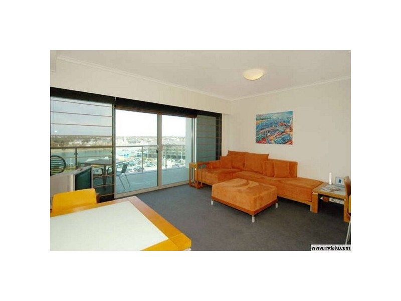 Apt 407, 16 Dolphin Drive, Mandurah WA 6210