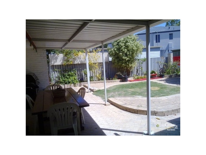 2,11 Stewart Street, Mandurah WA 6210