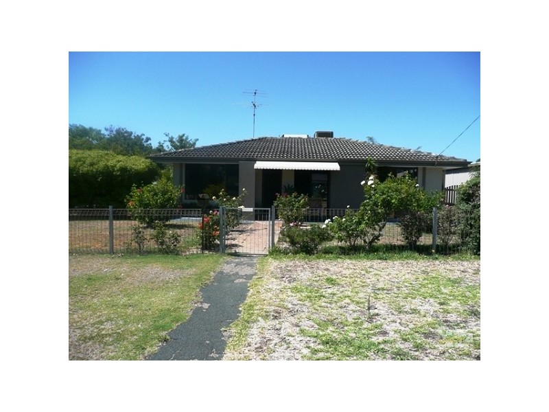 6 Amazon Drive, Greenfields WA 6210