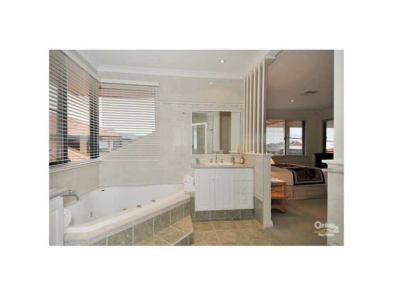 21 Eunamara Retreat, Mandurah WA 6210