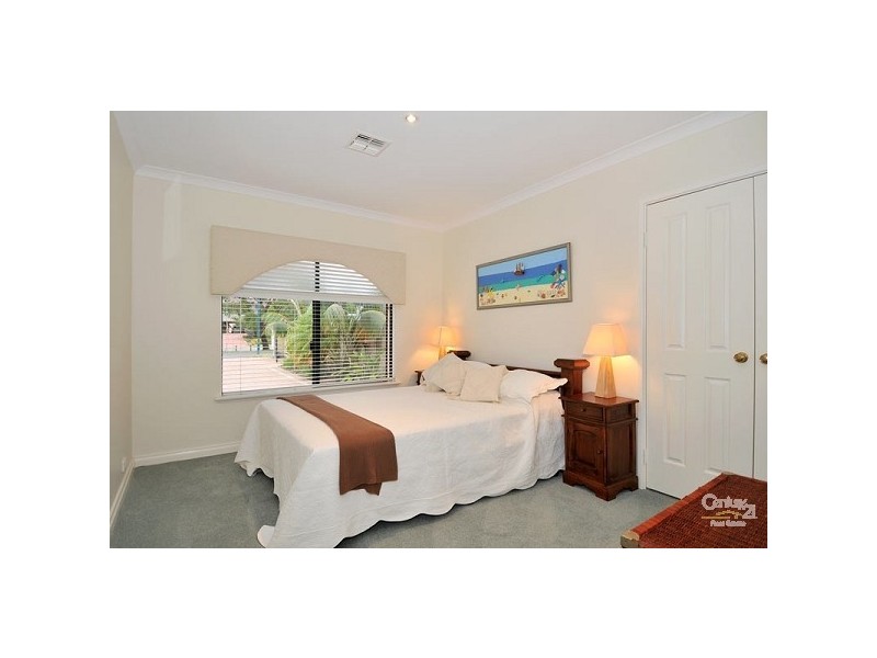 21 Eunamara Retreat, Mandurah WA 6210