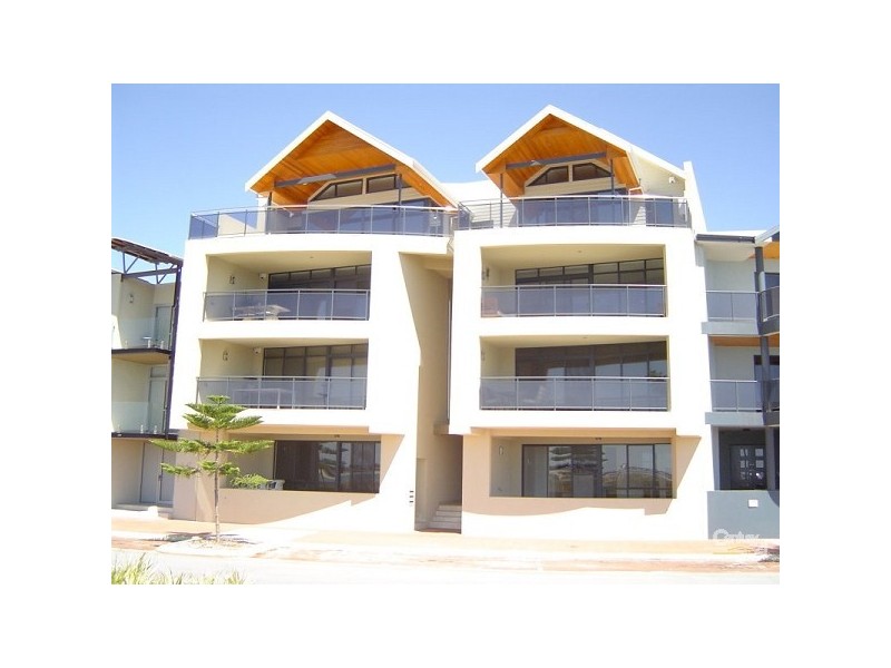 4/51 Breakwater Parade, Mandurah WA 6210