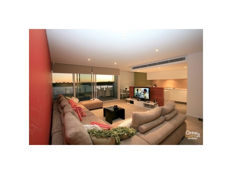 303, 5 Marco Polo Drive, The Point, Mandurah WA 6210