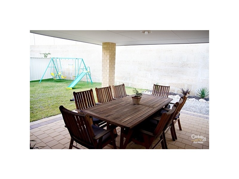 7 Nuchea Vista, Lakelands, Mandurah WA 6210