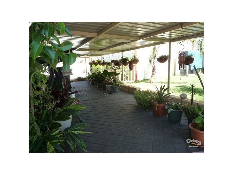 39 Tamarisk Drive, Halls Head, Mandurah WA 6210