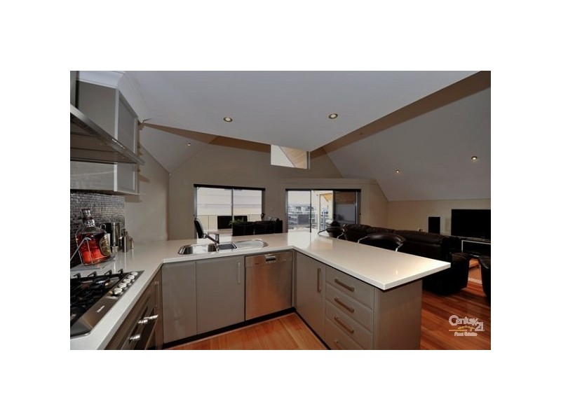 1/2D Treviso Mews, Mandurah WA 6210
